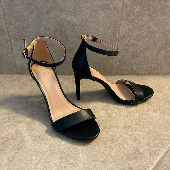 black strappy stilettos